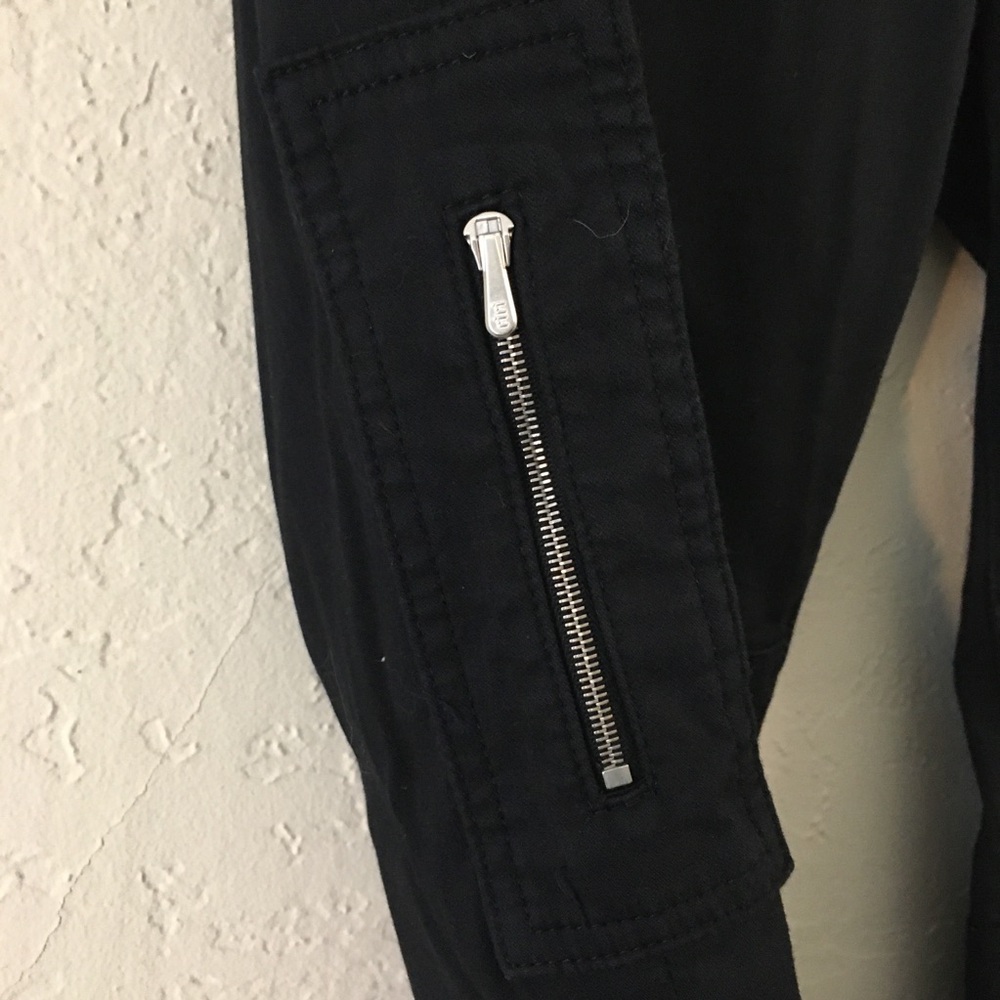AG The Wyatt Utilitarian Slouchy Skinny Pant Size 27R Black Zipper Utility - Picture 3 of 9